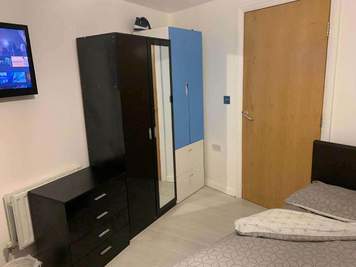 Room Near City Londen Buitenkant foto